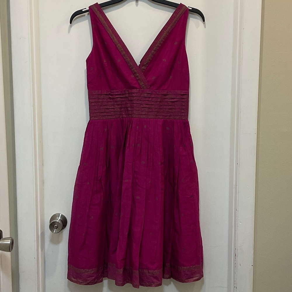 Isacc Mizrahi Elegant Pink Sleeveless v neck Dress